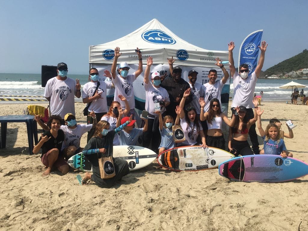 Após adiamentos, final do Mundial de Surfe 2021 acontece hoje (14)